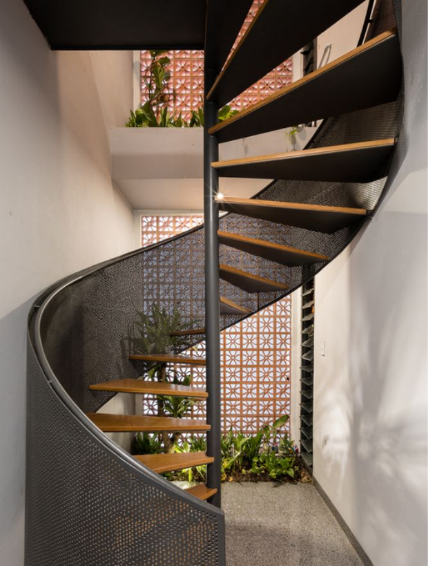 Custom indoor spiral staircase