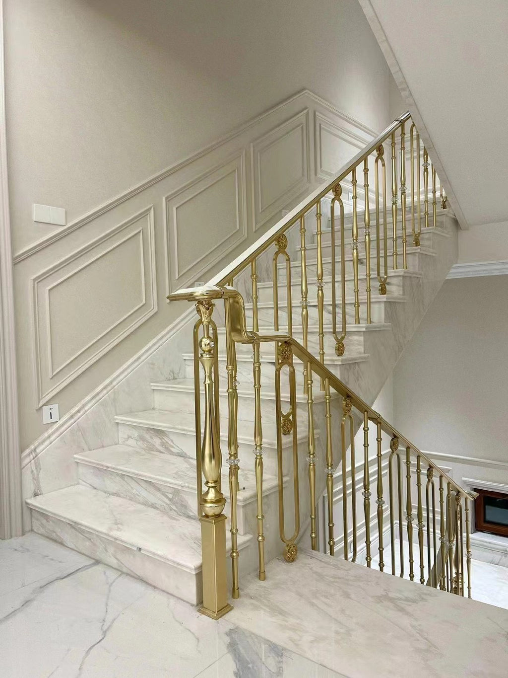 austaircase Elegant Straight Iron Balustrade