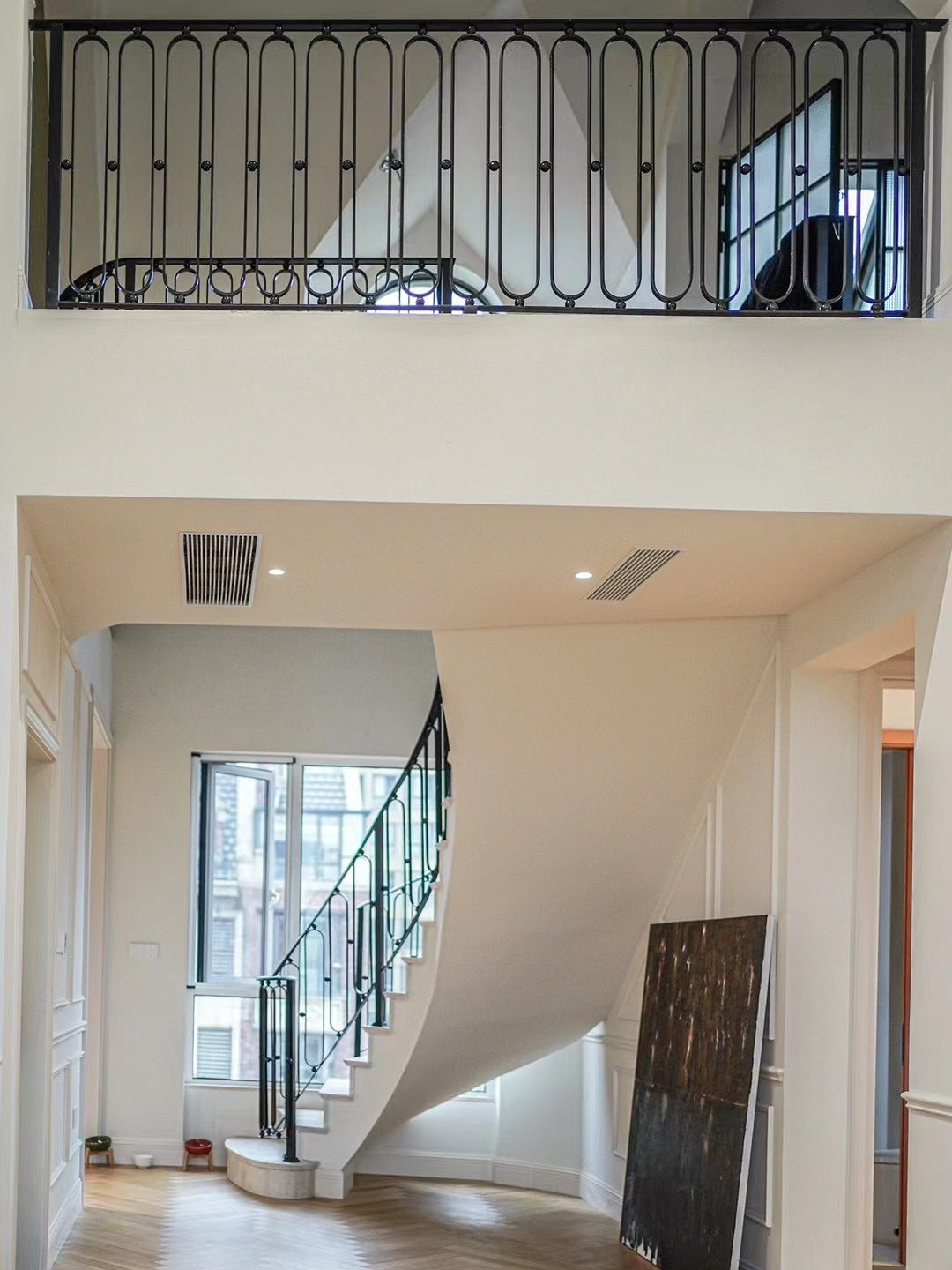 austaircase Curved Oval Loop Iron Stair Balustrade For Villa&Hotel