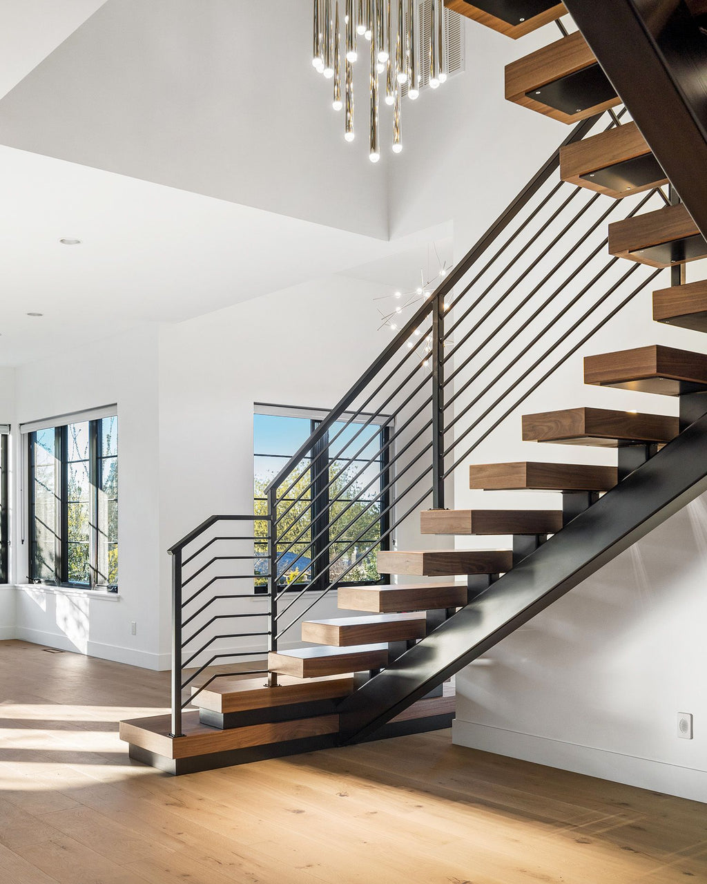 Anti-rust metal frame indoor straight staircase with solid wood tread
