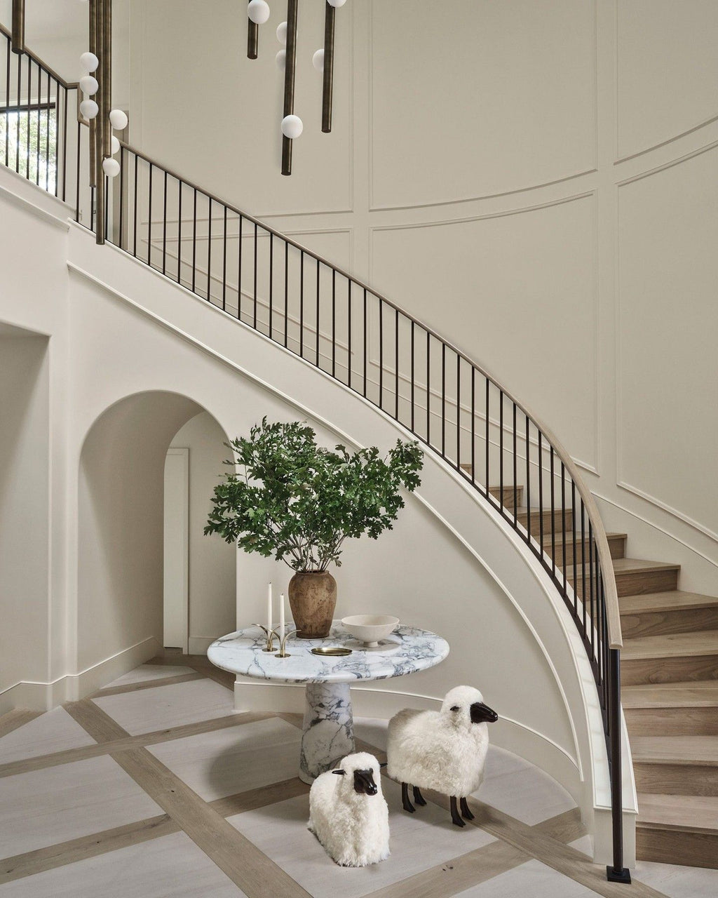 austaircase Minimalist Curved Iron Stair Balustrade For Villa&Hotel