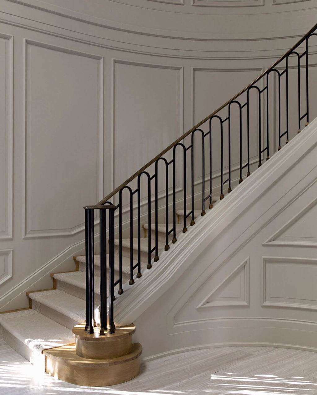 austaircase Villa exterior Contemporary Iron Stair  Balustrade