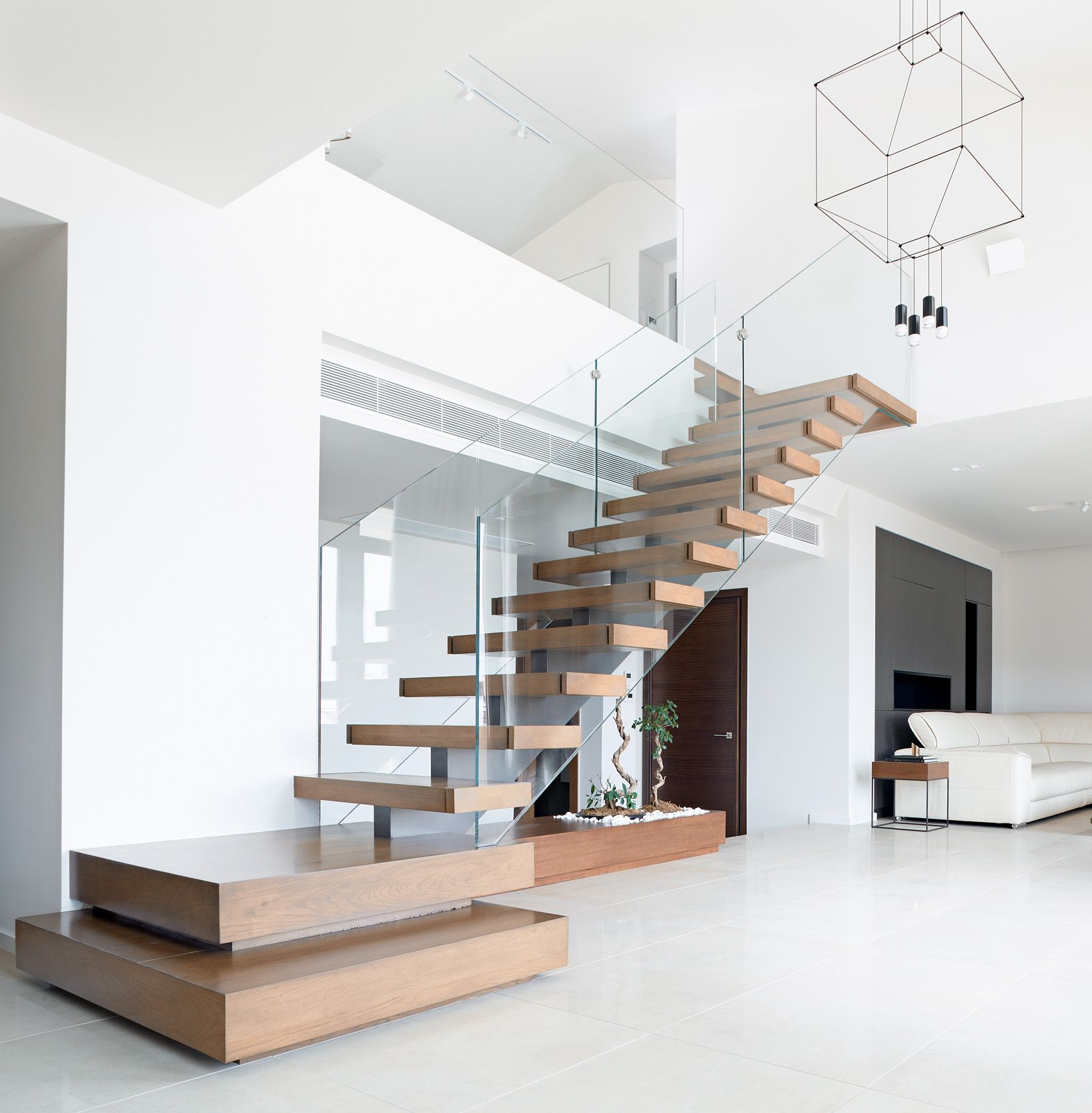 Customize wood tread with glass railing straight staircase